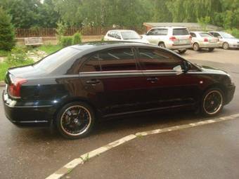 2004 Toyota Avensis Photos