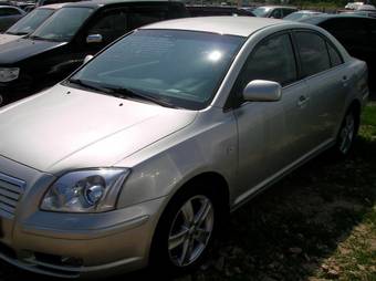 2004 Toyota Avensis Pictures