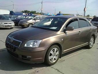 2004 Toyota Avensis Photos