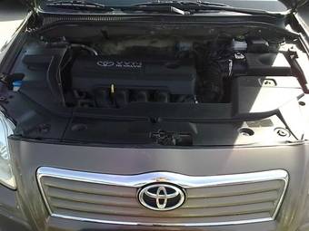 2004 Toyota Avensis Photos