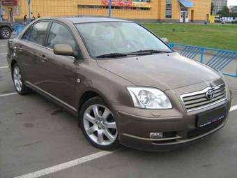 2004 Toyota Avensis Photos