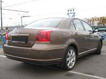 2004 Toyota Avensis Photos