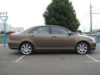2004 Toyota Avensis Pictures