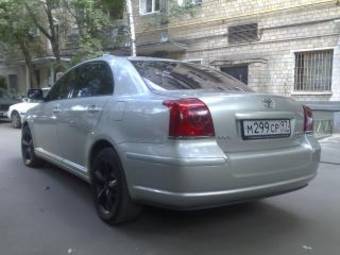 2004 Toyota Avensis Pictures