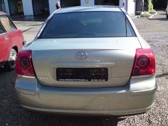 2004 Toyota Avensis Pictures