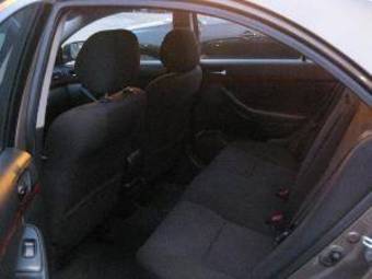 2004 Toyota Avensis Pictures