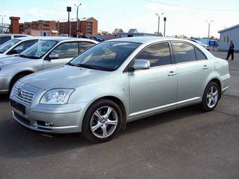 2004 Toyota Avensis Photos