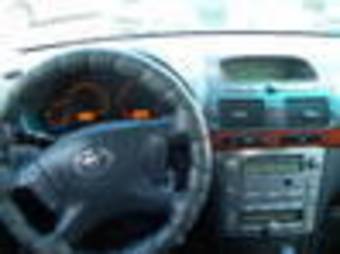 2004 Toyota Avensis Photos