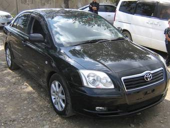 2004 Toyota Avensis Photos