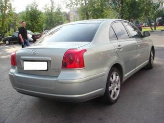 2004 Toyota Avensis Images