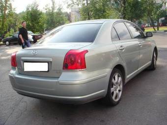 2004 Toyota Avensis Images