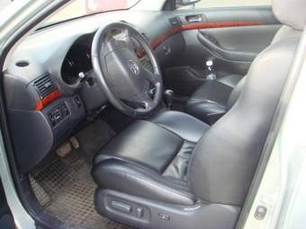 2004 Toyota Avensis Pictures