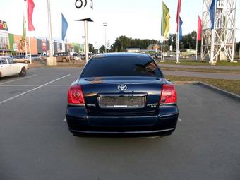 2004 Toyota Avensis Images