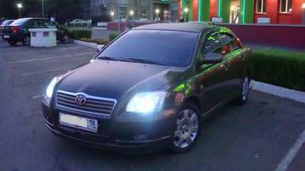 2004 Toyota Avensis Photos