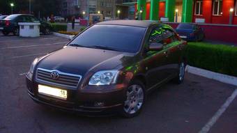 2004 Toyota Avensis Pictures