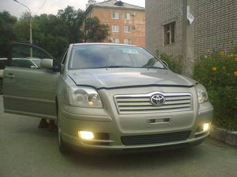 2004 Toyota Avensis Pictures
