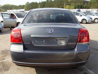 2004 Toyota Avensis Pictures