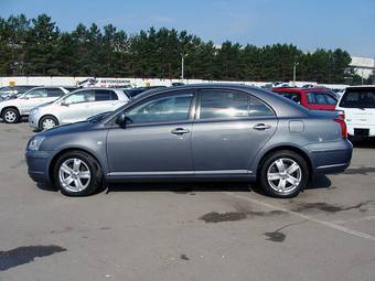 2004 Toyota Avensis Photos