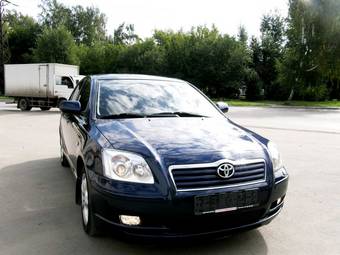 2004 Toyota Avensis Photos