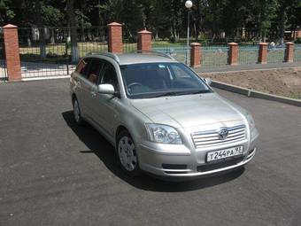 2004 Toyota Avensis Photos