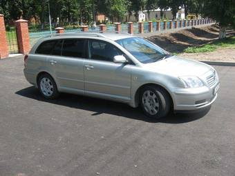 2004 Toyota Avensis Pictures