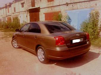 2004 Toyota Avensis Photos