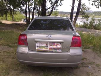 2004 Toyota Avensis Pictures