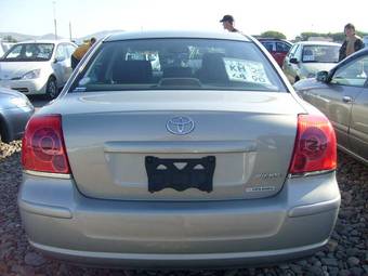 2004 Toyota Avensis Pictures