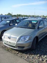 2004 Toyota Avensis Photos