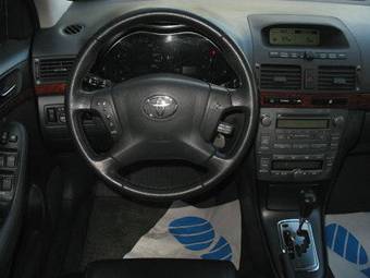 2004 Toyota Avensis Photos