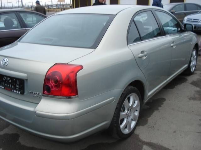 2005 Toyota Avensis