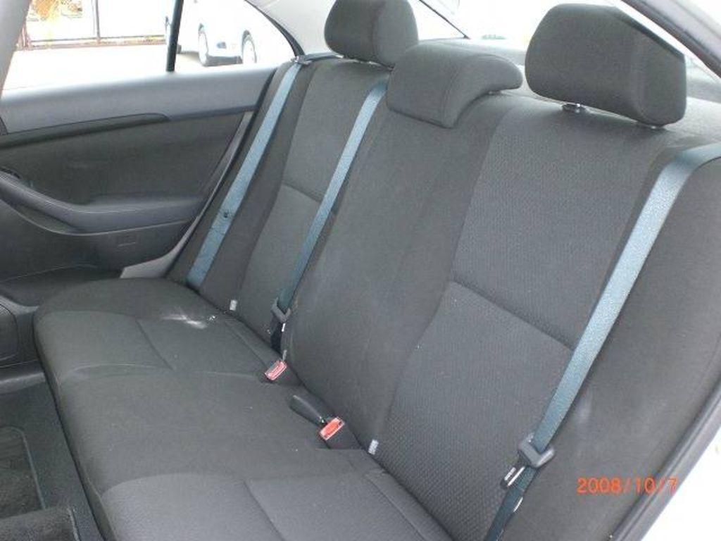 2005 Toyota Avensis