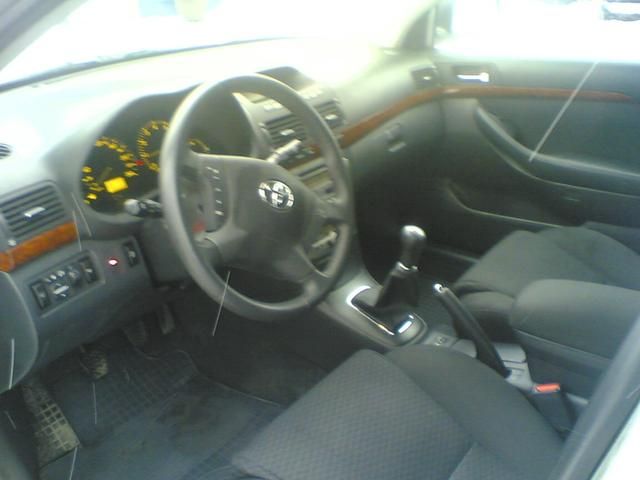 2005 Toyota Avensis