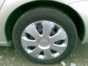 2005 Toyota Avensis Images