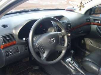 2005 Toyota Avensis Pictures