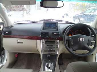2005 Toyota Avensis Pics