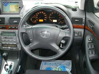 2005 Toyota Avensis Pictures