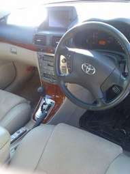 2005 Toyota Avensis Images