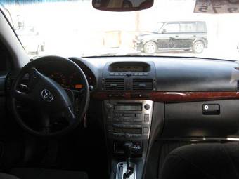 2005 Toyota Avensis Pictures