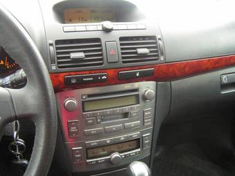 2005 Toyota Avensis Pictures