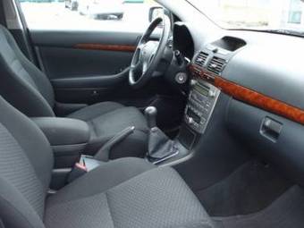 2005 Toyota Avensis Photos