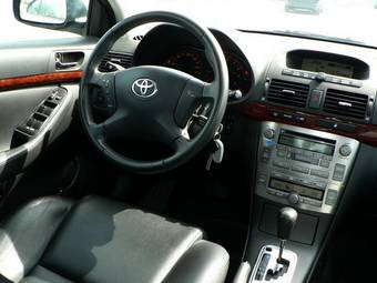 2005 Toyota Avensis Pictures