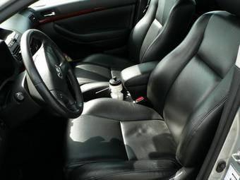 2005 Toyota Avensis Pics