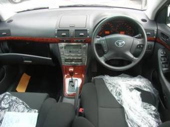 2005 Toyota Avensis Pictures