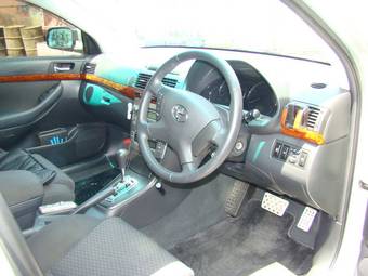 2005 Toyota Avensis Photos