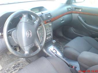 2005 Toyota Avensis Photos