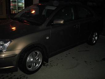 2005 Toyota Avensis Pictures