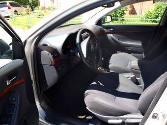 2006 Toyota Avensis Pictures