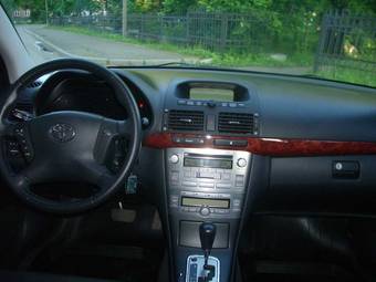 2006 Toyota Avensis Photos