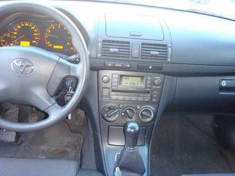 2007 Toyota Avensis Photos